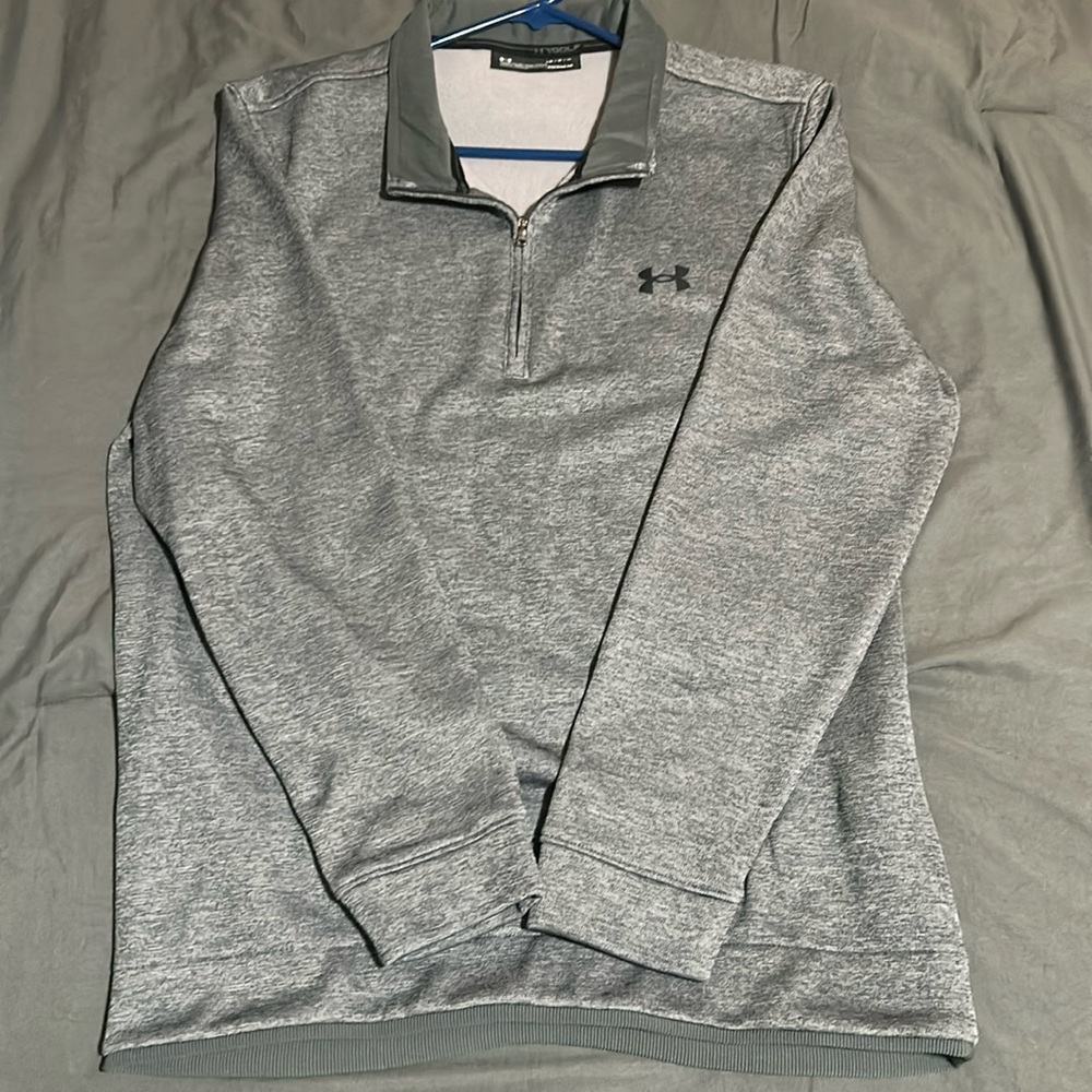 Light Gray Under Armour 1/4 zip pullover, size large